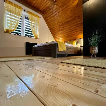 Molla Apartmán Koekeny